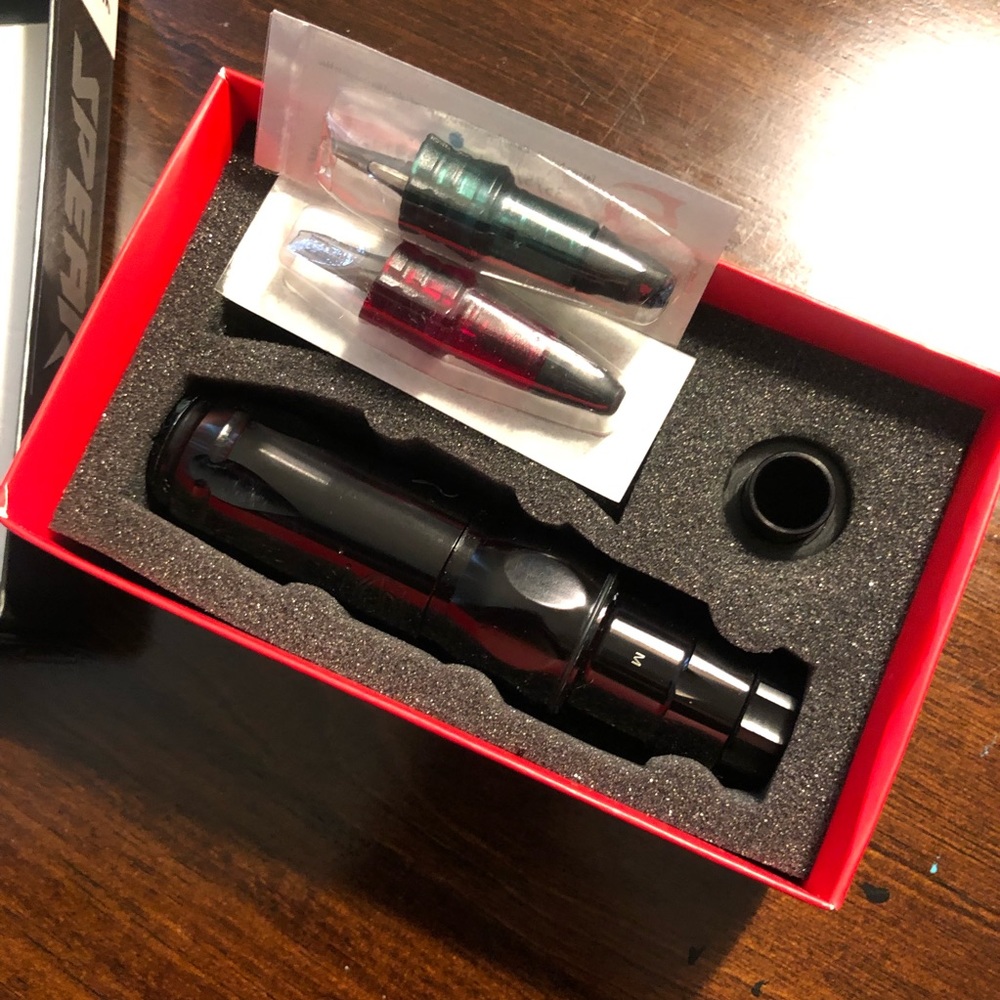Professional grade wireless tattoo machine